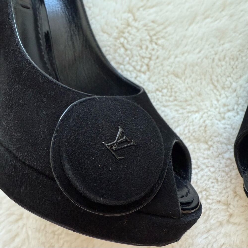 Louis Vuitton suede high heels shoes size 35 EU Authentic - Picture 2 of 8